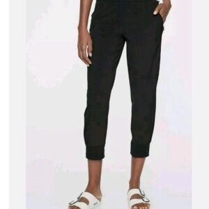 NWT Athleta Soho Cropped Joggers – Black | Size 6